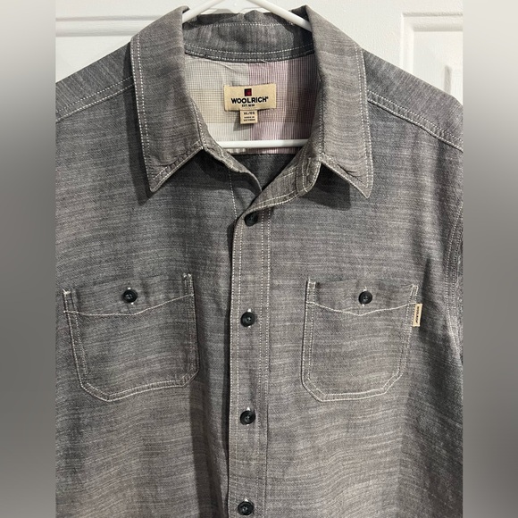 LOT OF 2 - Woolrich Men’s Button Down Shirts - Size XL- One Gray and One Blue - Picture 2 of 12